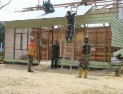 Senyum Bahagia Wilen Yopi Latul Saat Rumahnya Direhab Satgas TMMD Reguler ke-123 Kodim 0104/Aceh Timur