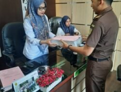 Jaksa Penuntut Umum Kejari Bireuen Limpahkan Berkas TPPU Nyonya N ke Pengadilan