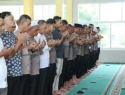 Polres Aceh Timur Laksanakan Sholat Ghaib Atas Gugurnya Tiga Anggota Polri Dalam Pelaksanaan Tugas di Way Kanan, Lampung