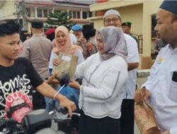 RSCM, POLRES Langsa, BSI dan Sat Brimob Kompi 2 Batalyon B Pelopor, Gelar Ramadhan Berbagi 2.500 Takjil ke Pengendara
