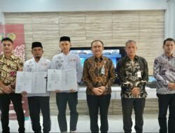 Semangat Hari Raya: Kakanwil Ditjenpas Aceh Serahkan Remisi Idul Fitri 1446 H Tahun 2024