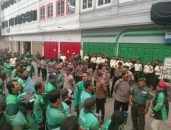 Ratusan Driver Grab di Medan Protes Grab Bike Hemat, Paksa Bayar Demi Orderan