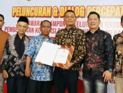 Gubernur Aceh Beri Penghargaan ke Gampong PB. Beuramo