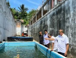 Kalapas Lakukan Kontrol Ketahanan Pangan di Area Brandgang Lapas Idi.