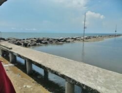 Masyarakat Pusong Berteriak Lahan Rumah di Gerus Air Laut