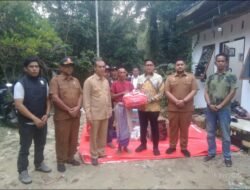 Wakil Walikota Langsa Serahkan Bantuan Masa Panik Korban Kebakaran Dusun I Alur Buaya Gampong Suka Jadi Makmur