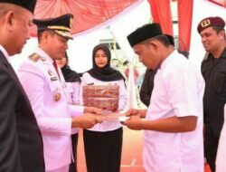 Momen HUT Kemerdekaan RI Ke-80 Wakil Bupati Aceh Timur Serahkan Remisi 319 Warga Binaan