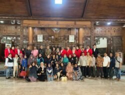 Pengabdian Masyarakat UNTAG Surabaya: Puguh Tawarkan Mediasi Kolaboratif untuk Sengketa Konsumen.