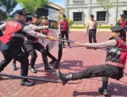 Sat-Samapta Polres Aceh Timur Gelar Simulasi Penanganan OTK dan ODGJ Untuk Tingkatkan Kesiapsiagaan Personel