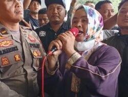 Ratusan Massa Aksi Kepung Kantor Bupati Mandailing Natal, Tuntut Janji yang Tak Kunjung Dipenuhi