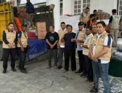 Mantan Pj. Bupati Kembali ke Aceh Timur Dengan Bawa Bantuan Kepada Korban Bencana Banjir dan Longsor.