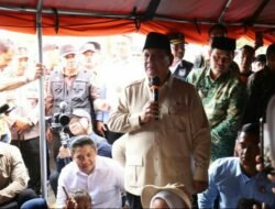 Presiden RI Prabowo Subianto Saat Kunjungan ke Aceh Tamiang Sebut Bupati Hebat