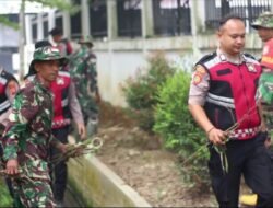 Sinergi TNI–Polri Pulihkan Dunia Pendidikan, SMA Negeri 1 Langsa Dibersihkan Pascabanjir