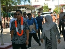 Walikota dan Wakil Walikota Langsa Salurkan 13.186 Paket Peralatan Sekolah Pascabanjir