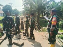 Lelah Saat Puasa Jadi Pahala, Kodim 0104/Aceh Timur dan Zidam IM Bangun Jembatan untuk Warga