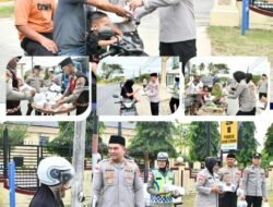 Polres Aceh Timur Bagikan Takjil Berbuka Puasa pada Pengguna Jalan yang Melintas di Depan Mapolres