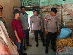 Brimob Kompi 2 Batalyon B Pelopor Satbrimob Polda Aceh Salurkan Bantuan Sembako kepada Warga Kurang Mampu