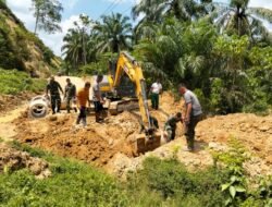 Tak Kenal Medan, Satgas TMMD Tuntaskan Pemasangan Gorong-Gorong di Pedalaman