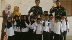 Tinggalkan Sejenak Pekerjaan Fisik, Personel TMMD Pilih Temui Anak-anak TK, Ada Apa