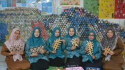 TP PKK Kota Langsa Apresiasi Inovasi Daur Ulang Plastik SD Negeri 2, Sampah Disulap Jadi Produk Bernilai Ekonomi