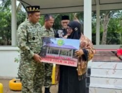 TNI Korem 011/Lilawangsa Bersama Kodim 0103/Aceh Utara Bangun Kembali Balai Pengajian Anak Yatim yang Ambruk Diterjang Bencana Banjir