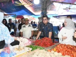 Usai HLM TPID dan TP2DD, Walikota Langsa Turun ke Pasar Pastikan Harga Kebutuhan Pokok Tetap Stabil