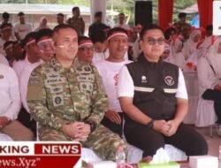 Dandim 0104/Aceh Timur Ikuti Kirab Bendera Merah Putih 81 Meter, Kobarkan Semangat Nasionalisme di Kota Langsa