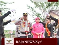 AKBP Aris Cai Dwi Susanto Disambut Tradisi Pedang Pora, Resmi Pimpin Polres Aceh Timur