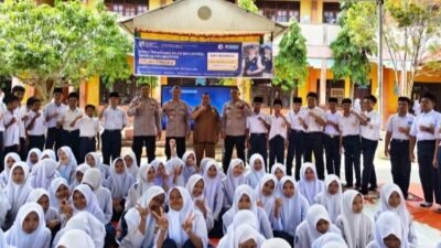 Polres Aceh Timur Sosialisasikan SMA Kemala Taruna Bhayangkara, Bangkitkan Antusiasme Pelajar SMPN 1 Peureulak